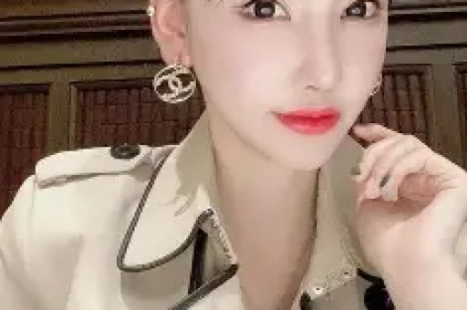 网红绵绸裤爆火致多人‘社死’!2026年春夏季穿搭翻车事件引全网热议