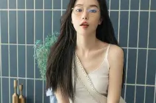 揭开当红女星的黑历史照片背后的真实故事